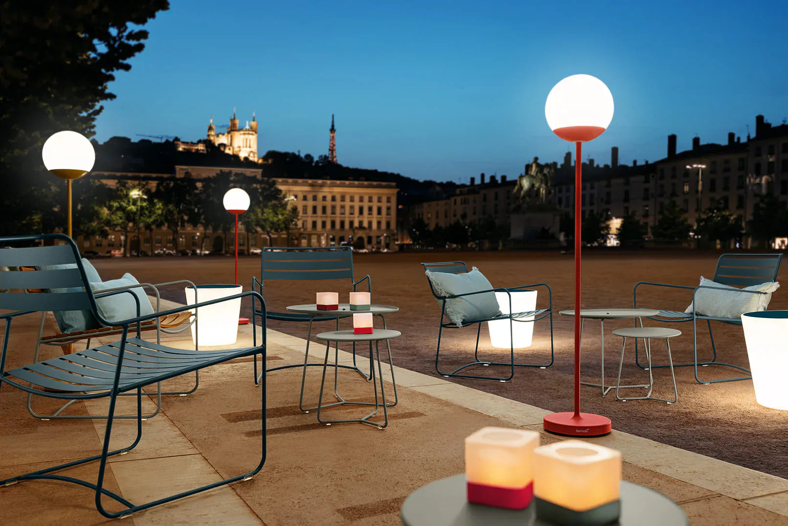 Éclairage Fermob : la touche magique pour vos terrasses d’été