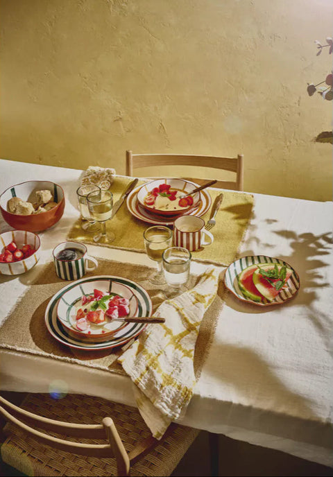 Assiette en porcelaine MYKONOS Ø27cm POMAX COIN DU MEUBLE PARIS