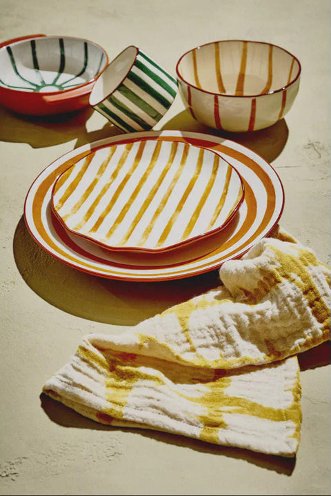Assiette en porcelaine MYKONOS Ø20.3cm POMAX COIN DU MEUBLE PARIS