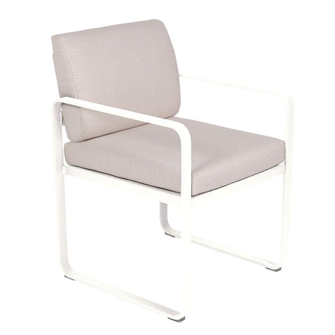 Silla con reposabrazos BELLEVIE de la marca Fermob con cojin PEARL. comprar en rincon del mueble online. RDM online