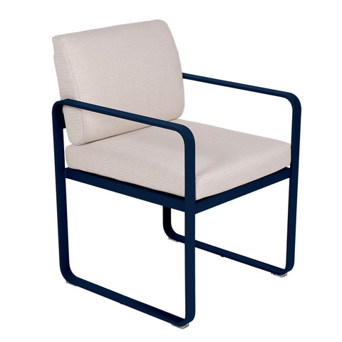 Silla con reposabrazos BELLEVIE de la marca Fermob con cojin PEARL. comprar en rincon del mueble online. RDM online