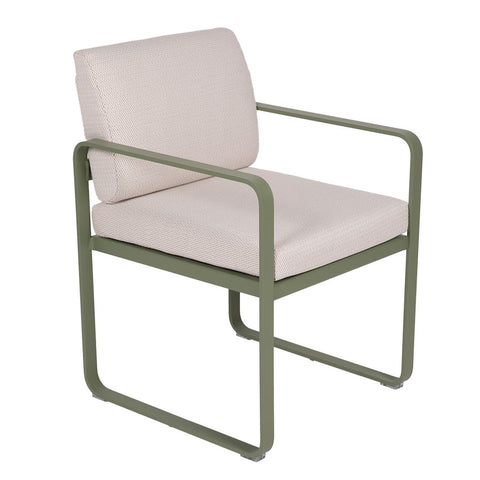 Silla con reposabrazos BELLEVIE de la marca Fermob con cojin PEARL. comprar en rincon del mueble online. RDM online