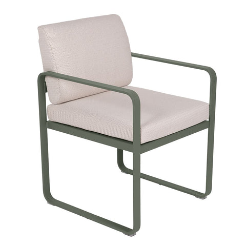 Silla con reposabrazos BELLEVIE de la marca Fermob con cojin PEARL. comprar en rincon del mueble online. RDM online