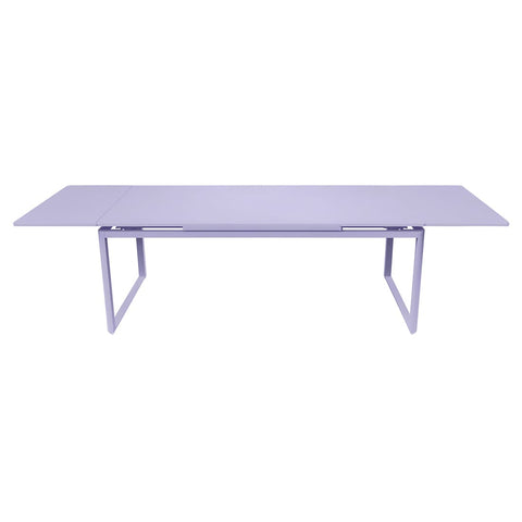 Table extensible à deux rallonges BIARRITZ de 200/300 x 100 cm. Collection Fermob. Acheter meubles en ligne d’extérieur et d’intérieur. 