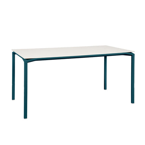 Mesa calvi mineral 160x80cm de la marca fermob. comprar online en rincon del mueble