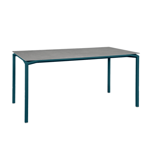 Mesa calvi mineral 160x80cm de la marca fermob. comprar online en rincon del mueble