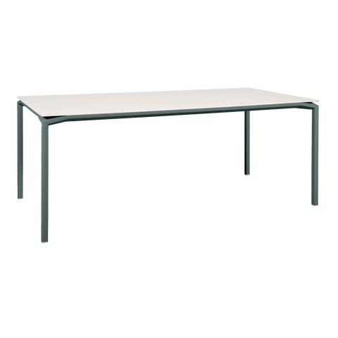 Mesa Calvi Mineral 195x95 de la marca fermob. comprar online en rincon del mueble