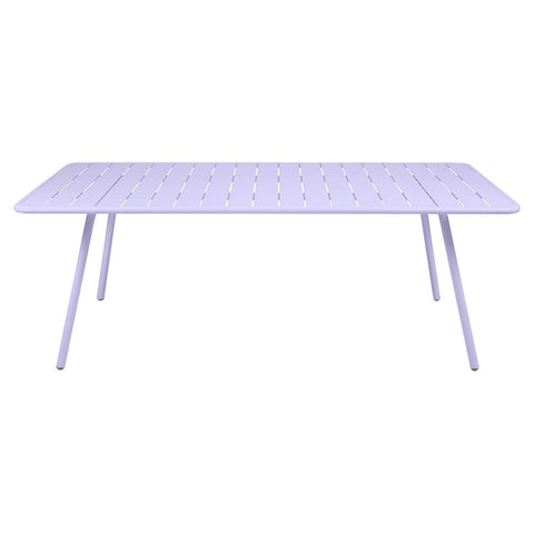 Table LUXEMBOURG de 207 x 100 cm de la marque française Fermob. Acheter Fermob en ligne. 