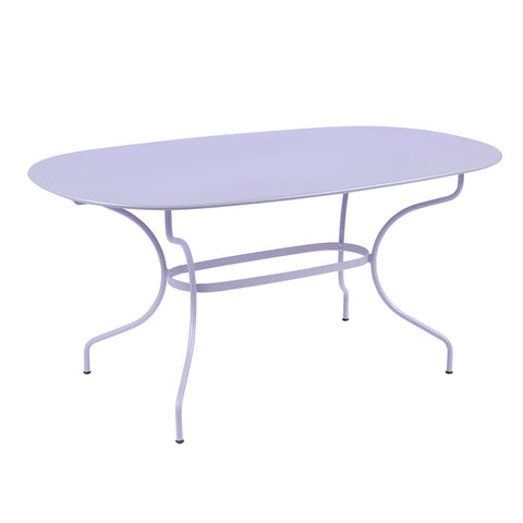 Table ovale 160 x 90 cm OPERA+ de la marque française Fermob. Acheter Fermob en ligne.