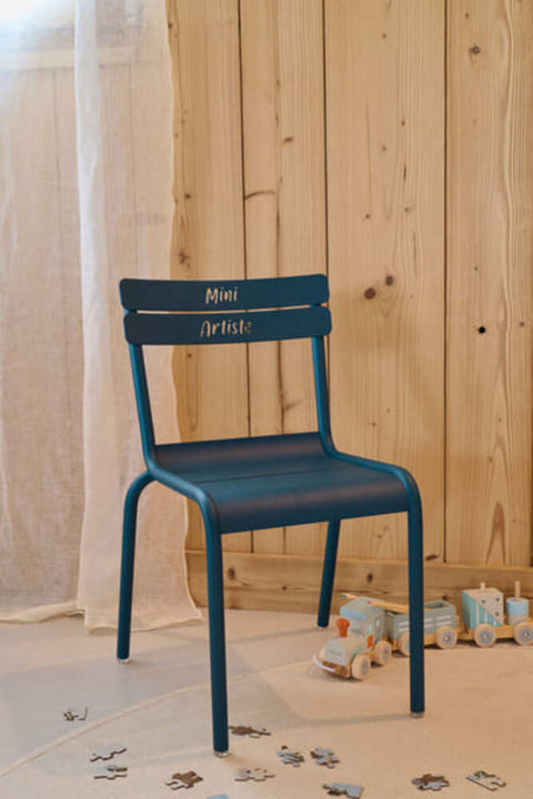 Chaise LUXEMBOURG KID ARTISTE FERMOB COIN du MEUBLE PARIS