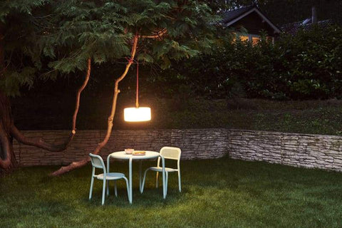 Table TONÍ Ø 80 cm. Meubles d’extérieur Fatboy. Table d’extérieur et d’intérieur. Rincón del Mueble RDM Madrid Espagne. Achat en ligne mobilier terrasse jardin
