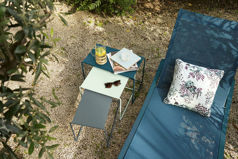 Chaise longue XS ALIZÉ de la marque Fermob. Acheter Fermob en ligne. Rincón del Mueble