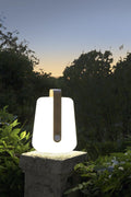 Lampe d’extérieur en bambou BALAD de 38 cm de la marque française FERMOB®. Acheter Fermob en ligne. Rincón del Mueble