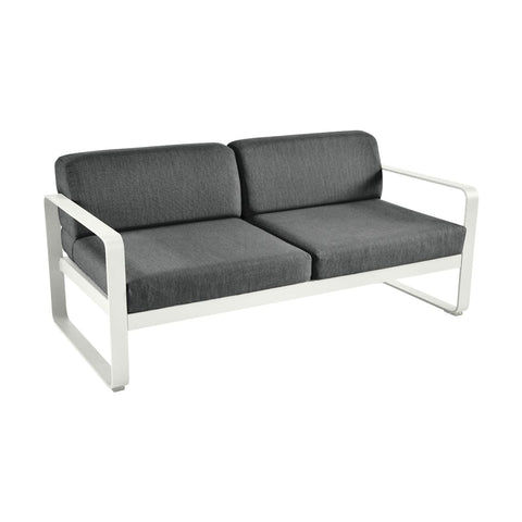 Canapé BELLEVIE pour 2 personnes de la marque française Fermob. Acheter Fermob en ligne. Coin du meuble