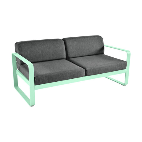 Canapé BELLEVIE pour 2 personnes de la marque française Fermob. Acheter Fermob en ligne. Coin du meuble