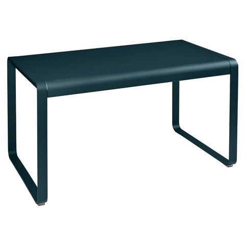 Table BELLEVIE de 140 x 80 x 74 cm de la marque française Fermob. Acheter Fermob en ligne. Rincón del Mueble