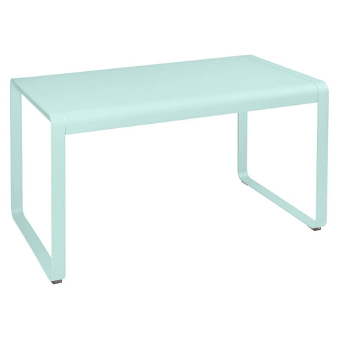 Table BELLEVIE de 140 x 80 x 74 cm de la marque française Fermob. Acheter Fermob en ligne. Rincón del Mueble