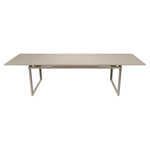 Table extensible à deux rallonges BIARRITZ de 200/300 x 100 cm. Collection Fermob. Acheter meubles en ligne d’extérieur et d’intérieur. 