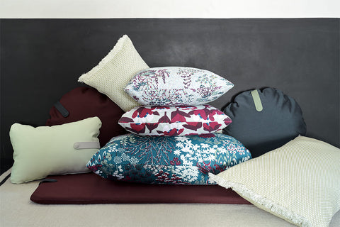 Coussin d’extérieur BOUQUET SAUVAGE, pixels de 44x44 cm Fermob