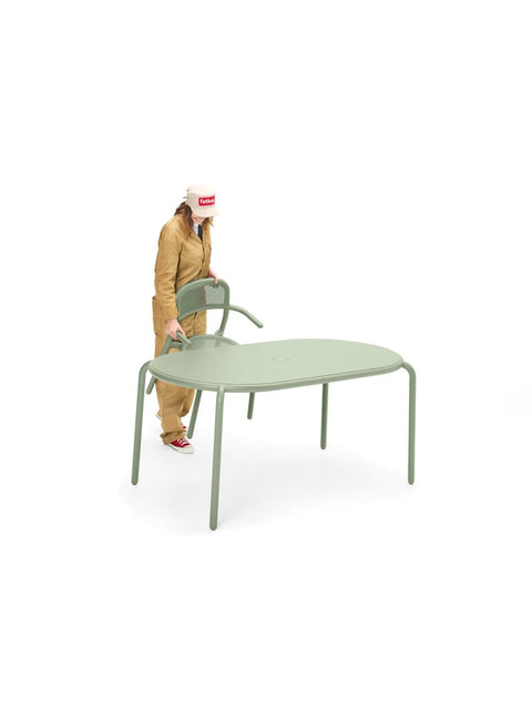 Table TONÍ 160 x 90 cm. Fatboy collection Tomí. Acheter en ligne mobilier d’extérieur ou d’intérieur. Rincón del Mueble RDM Madrid Espagne.
