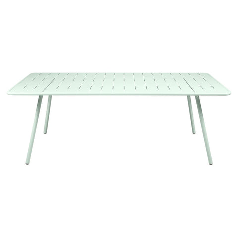 Table LUXEMBOURG de 207 x 100 cm de la marque française Fermob. Acheter Fermob en ligne. Rincón del Mueble