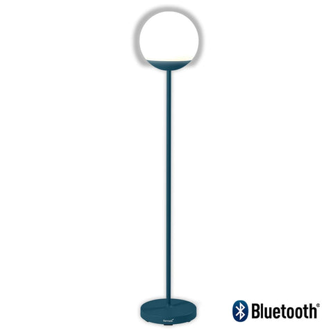 Lot monochrome de 3 lampes MOOON de 134 cm, Fermob en ligne RDM Madrid.
