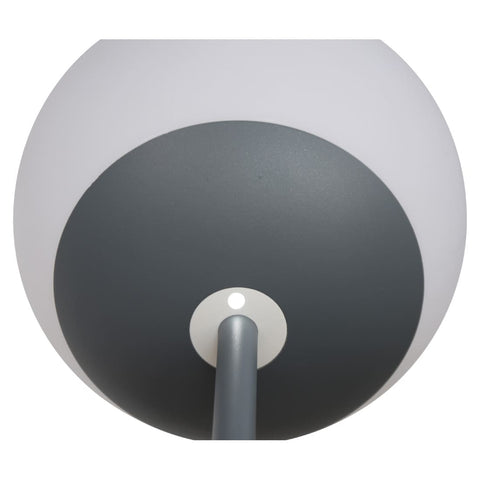 Lot monochrome de 3 lampes MOOON de 134 cm, Fermob en ligne RDM Madrid.