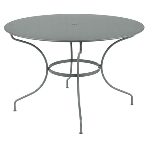 Table Ø 117 cm OPERA+ de la marque Fermob. Acheter Fermob en ligne.
