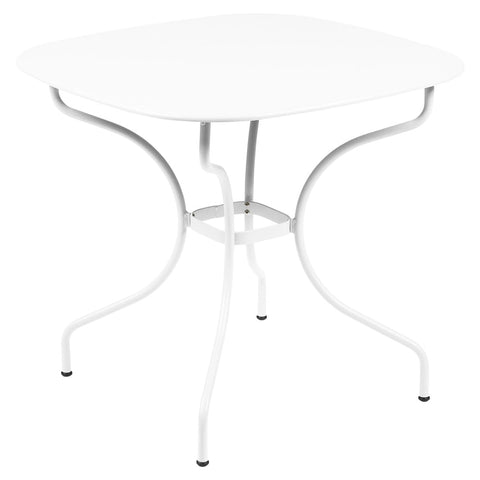 Table 82 x 82 cm OPERA+ de la marque française Fermob. Acheter Fermob en ligne. Rincón del Mueble