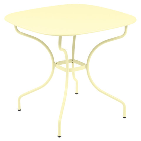 Table 82 x 82 cm OPERA+ de la marque française Fermob. Acheter Fermob en ligne. Rincón del Mueble