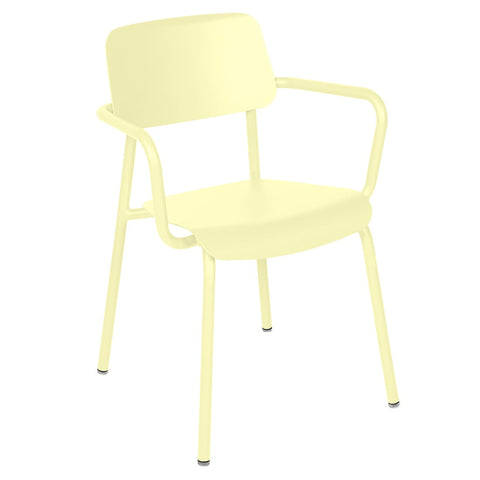 Chaise avec accoudoirs de la marque française Fermob sur CDM
