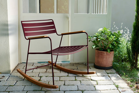 Rocking chair en teck SURPRISING
