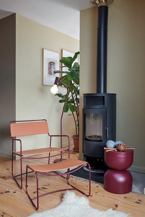 Fauteuil bas en cuir SURPRISING Fermob Coin du Meuble