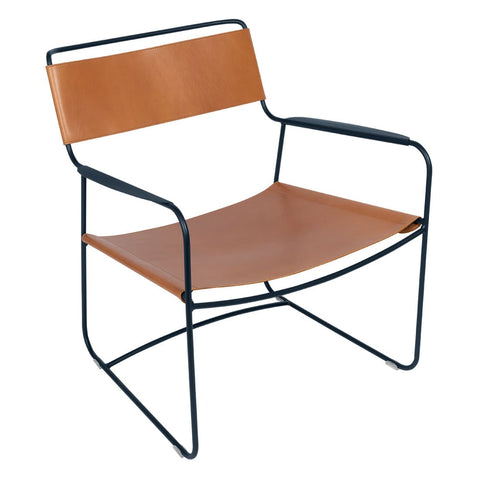 Fauteuil bas en cuir SURPRISING Fermob Coind u Meuble