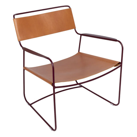 Fauteuil bas en cuir SURPRISING Fermob Coin du Meuble
