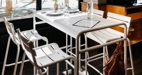 Table haute 126 x 73 cm LUXEMBOURG. Fermob en ligne. Rincón del Mueble